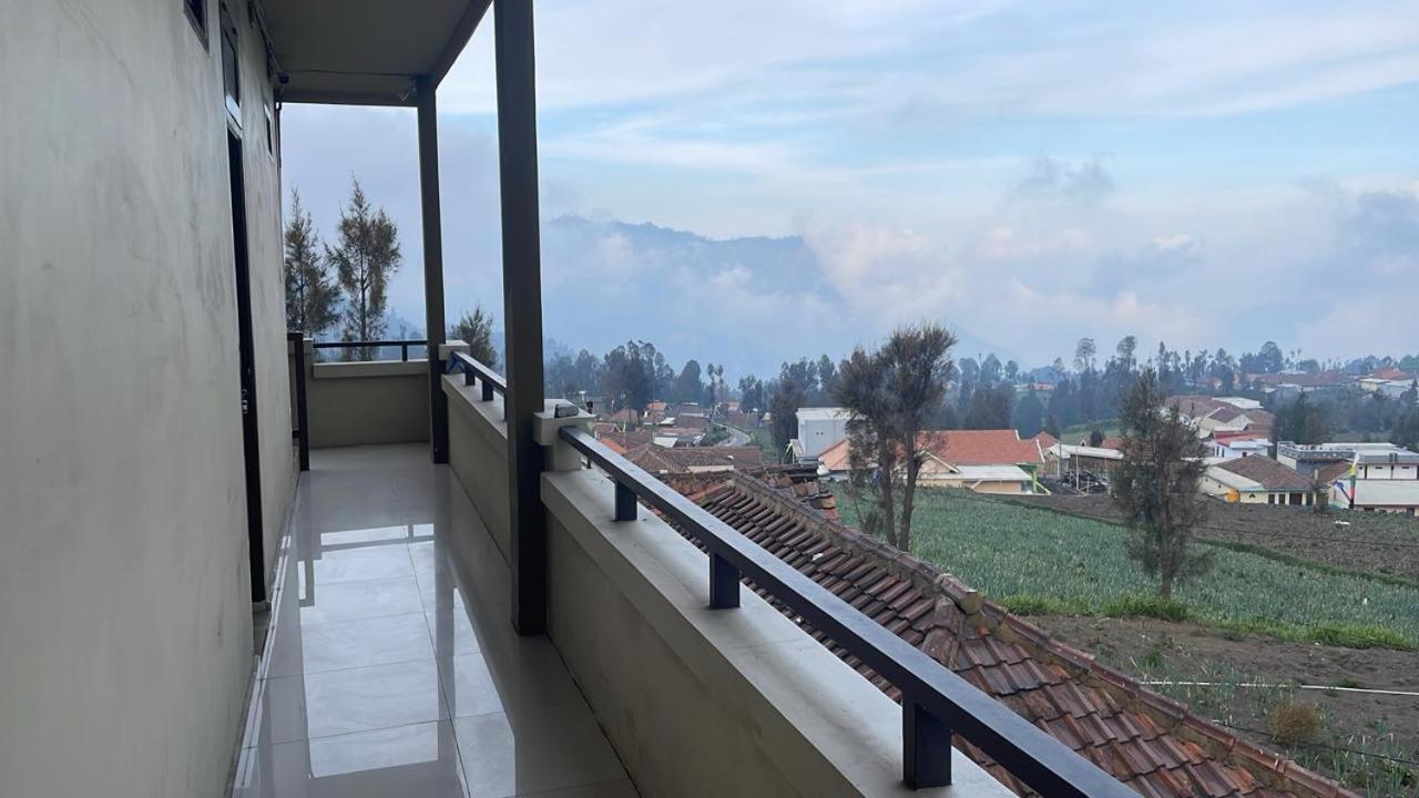 Bromo Semesta Guesthouse โปรโบลิงโก ภายนอก รูปภาพ