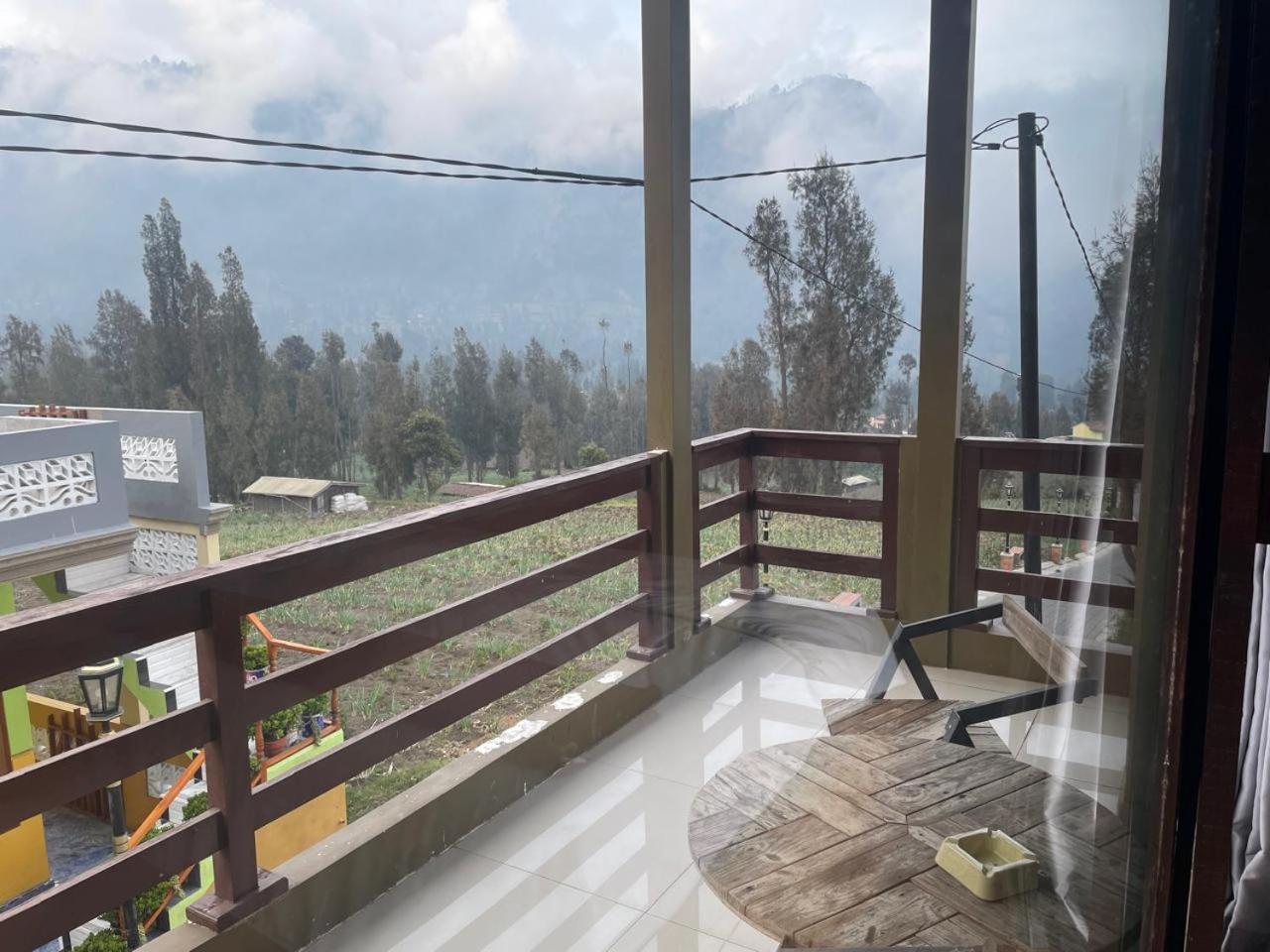 Bromo Semesta Guesthouse โปรโบลิงโก ภายนอก รูปภาพ